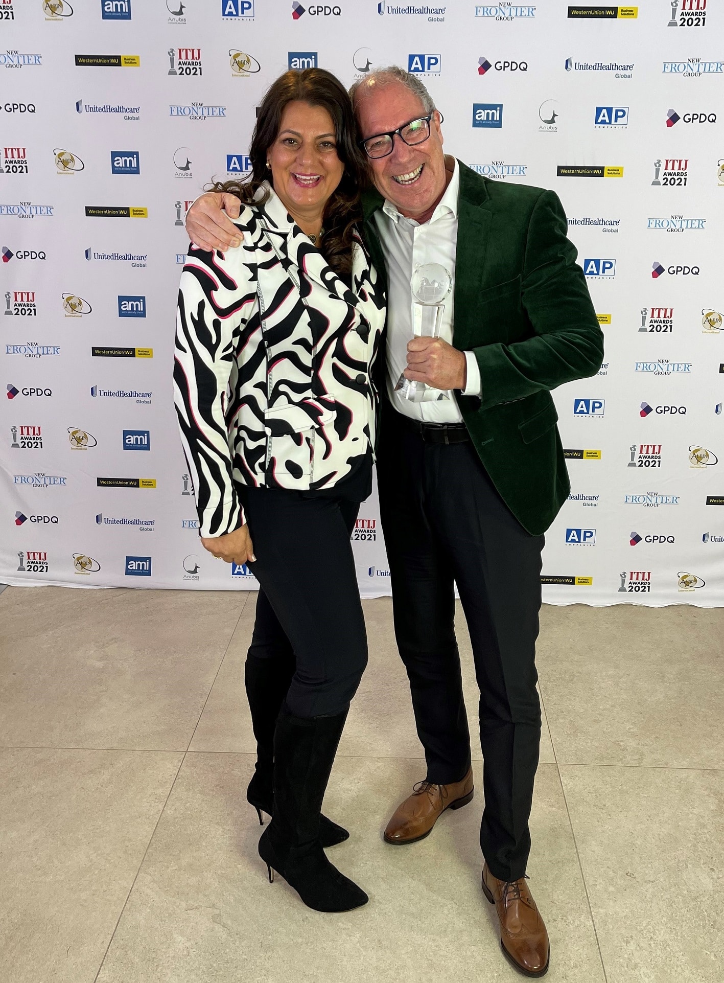FAIs_Barbara_Baumgartner_and_Volker_Lemke_at_the_ITIJ_Awards_2021_ Volker Lemke, head of FAI's Air Ambulance Division with the award